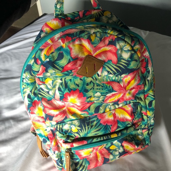HAWAIIAN/FLORAL BACKPACK - Picture 2 of 7